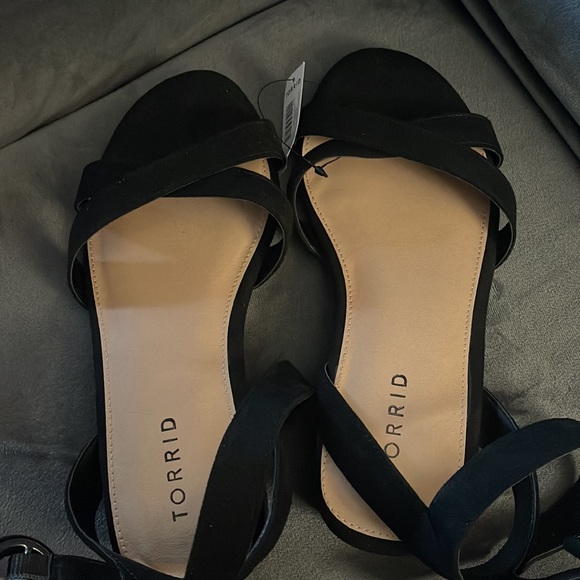 Black sandals - Picture 3 of 6